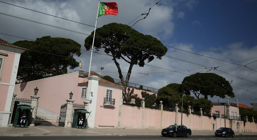 Lucro dos cinco principais bancos em Portugal recua 0,5% até março para 1.219 ME Lucro dos cinco principais bancos em Portugal recua 0,5% até março para 1.219 ME