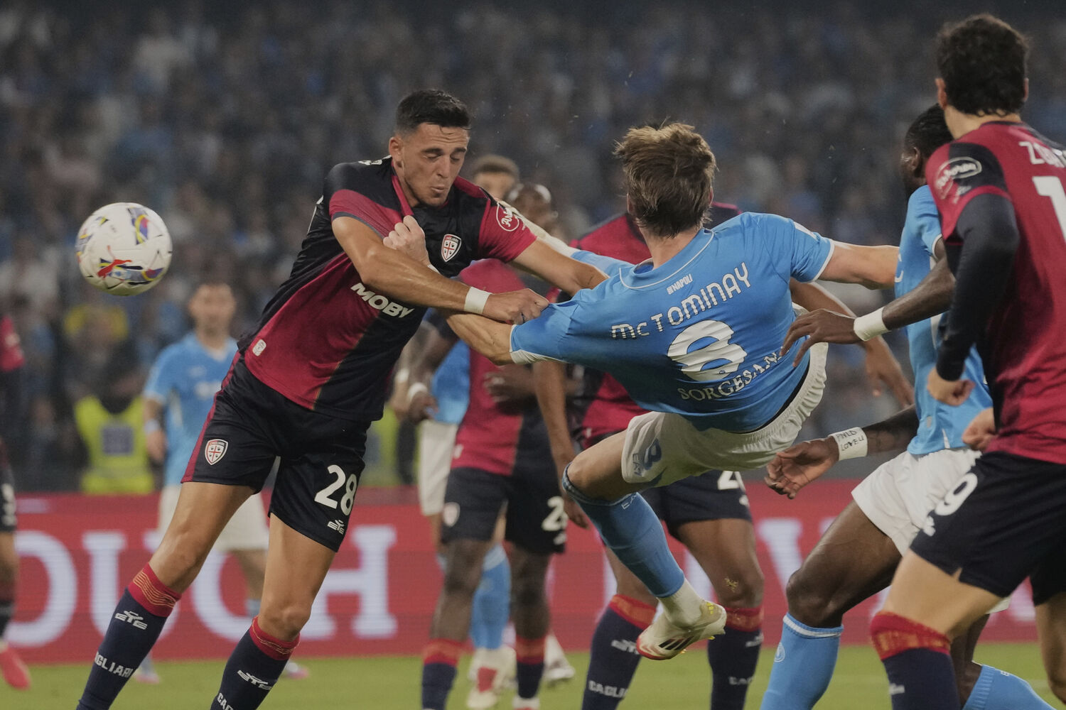Nápoles campeão de Itália pela quarta vez ao bater Cagliari Nápoles campeão de Itália pela quarta vez ao bater Cagliari