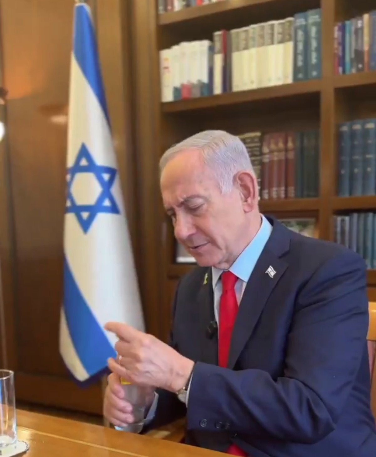 Nethanyahu avisa que não vai parar a ofensiva em Gaza Nethanyahu avisa que não vai parar a ofensiva em Gaza